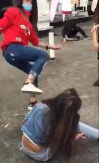最暴力女生打人视频,最暴力女生打人视频引发热议